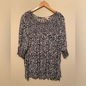 Terra & Sky plus size black floral top